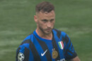 Arnautovic a mezzo busto con la maglia dell'Inter durante una partita