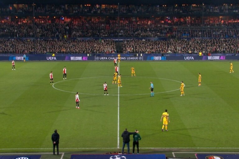 Feyenoord e Inter prima del calcio d'inizio in Champions League