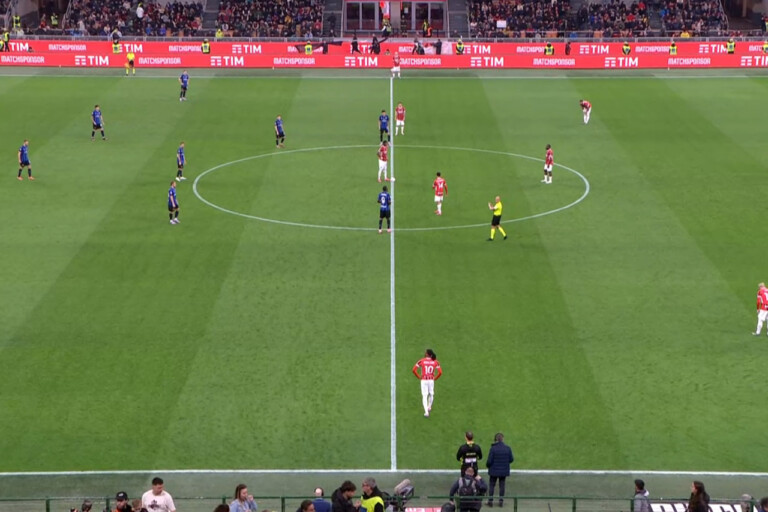 Squadre in campo per Milan-Inter di Coppa Italia