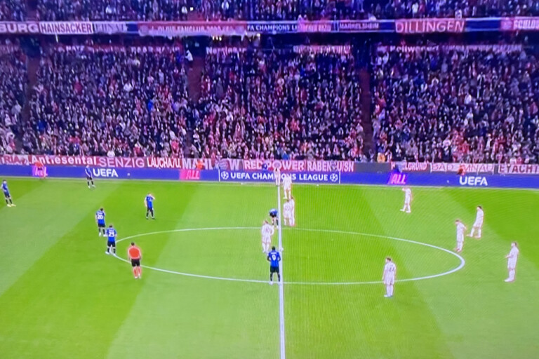 Squadre in campo per Bayern Monaco-Inter