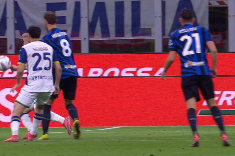 Fallo da rigore in Inter-Verona